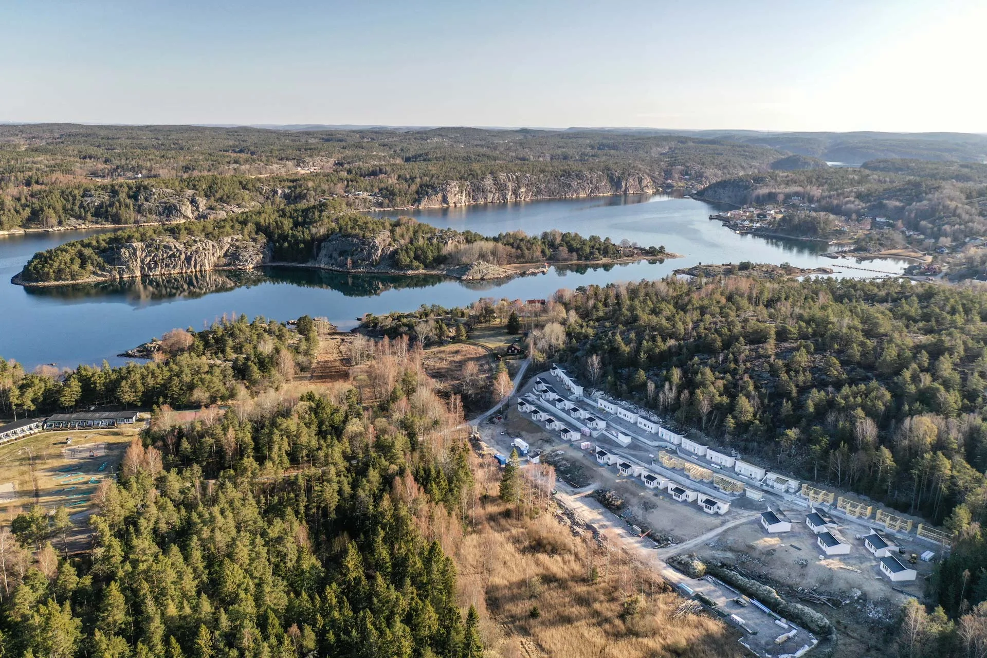 Stugexteriör i Hällestrand Village
